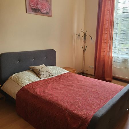 Apartment Near St. Elizabeth Church Львів Екстер'єр фото